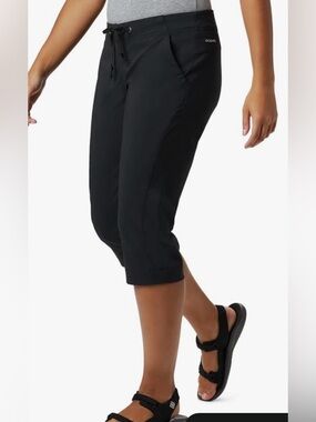 Columbia Black Omni-Shield Drawstring Performance capris